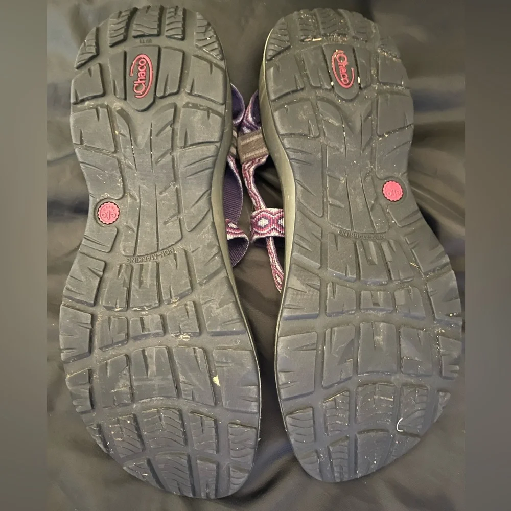 Womens like NEW Chacos💜🤍 - Picture 4 of 5